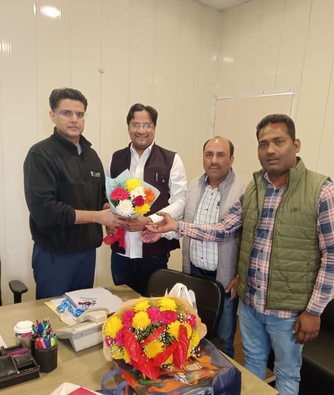 Noida Congress News : नॉएडा कांग्रेस नेताओं की दिल्ली में सचिन पायलट से मुलाकात, विभिन्न मुद्दों पर हुई चर्चा