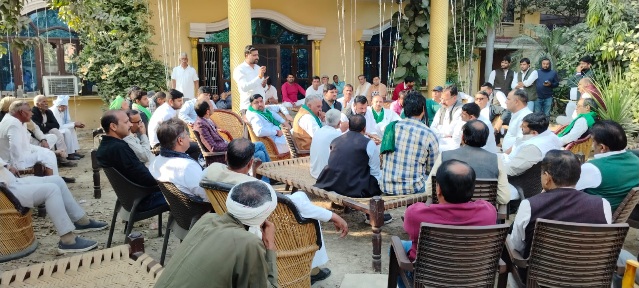 Kisan News : गौतम बुद्ध नगर किसान आंदोलन, संयुक्त किसान मोर्चा की आपातकालीन बैठक, पुलिस की बर्बरता के खिलाफ कड़ा रुख