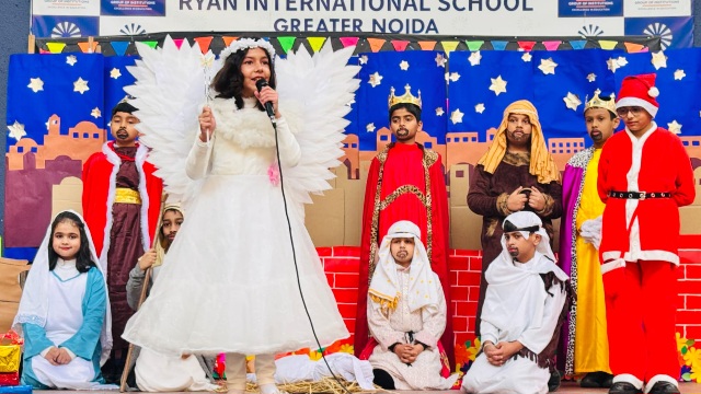 Ryan International School News : रेयान इंटरनेशनल स्कूल, ग्रेटर नोएडा में क्रिसमस समारोह, आनंद और श्रद्धा की एक उत्सवपूर्ण सिम्फनी, प्रार्थना गीतों से उत्सव में समाहित आध्यात्मिकता, जिंगल बेल डांस उत्सव का हर्षोल्लास