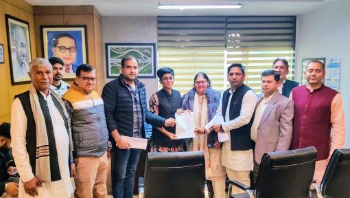 Delta 2 News : सेक्टर डेल्टा-2 की समस्याओं को लेकर एसीईओ लक्ष्मी सिंह से मिला प्रतिनिधिमंडल, दो हफ्ते में समाधान का आश्वासन