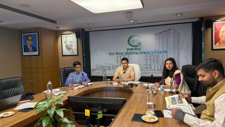 Greater Noida Authority News : ग्रेटर नोएडा की ‘स्मार्ट टाउनशिप’ पर पीएमओ की पैनी नजर, उप सचिव मंगेश घिल्डियाल ने किया निरीक्षण, दिए सख्त निर्देश!