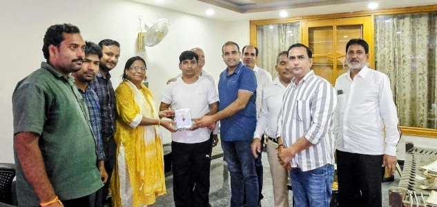 RWA On NPCL News : सेक्टर डेल्टा-2 की बिजली और सुरक्षा समस्याओं पर गरमी, आरडब्ल्यूए पदाधिकारियों ने NPCIL अधिकारियों संग की खुली वार्ता, जल्द समाधान की उठी मांग, अवैध बिजली उपयोग पर रोक लगाने की मांग