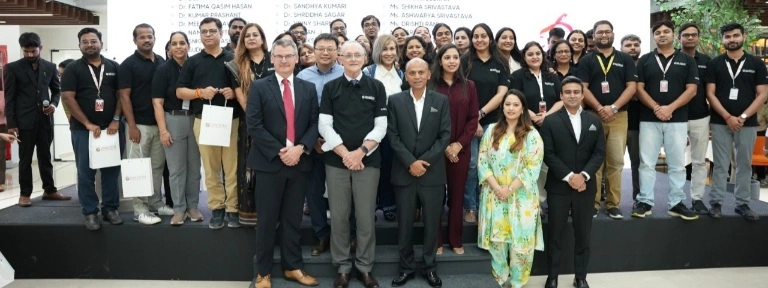 Galgotia University News : गलगोटिया विश्वविद्यालय और एनटीयू सिंगापुर ने मनाई एक्टिव एवं कोलैबेरेटिव लर्निंग कार्यक्रम की पहली वर्षगांठ, शिक्षा जगत में रचा नया इतिहास, डॉ. ध्रुव गलगोटिया का बड़ा बयान “बैकबेंचर्स अब बीते ज़माने की बात”