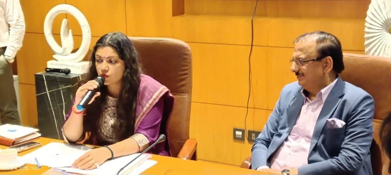 Breaking UPITS News : यूपीआईटीएस 2025 विदेशी खरीदारों की निगाहों में उत्तर प्रदेश, शिल्प–संस्कृति और इंडस्ट्री–अकादमिक साझेदारी से सजने जा रहा है ग्रेटर नोएडा का अंतरराष्ट्रीय व्यापार मेला, डीएम मेधा रूपम ने बताई तैयारियों की रूपरेखा, हाई-टेक अनुभव, मोबाइल ऐप और कंट्रोल रूम