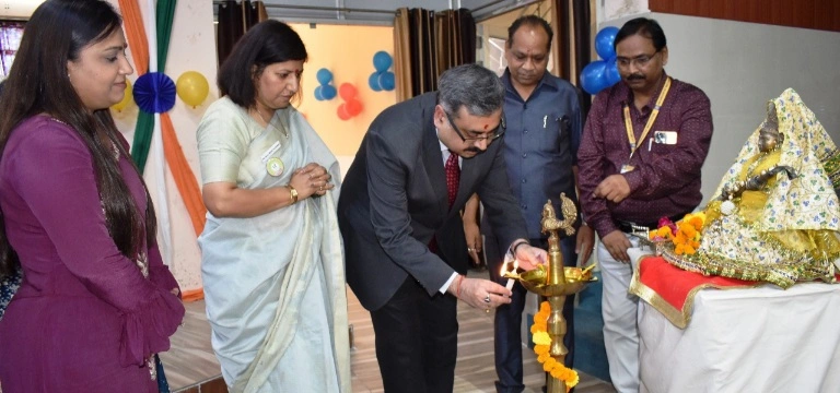 GN Group News : एरोहान 2K25 GN Group of Institutes का ग्रैंड ओरिएंटेशन, नए छात्रों ने आत्मविश्वास और सपनों के साथ बढ़ाया पहला कदम, प्रेरक सत्र, नेतृत्व, नैतिकता और मानसिक स्वास्थ्य पर जोर, चेयरमैन बी. एल. गुप्ता ने छात्रों को संबोधित किया