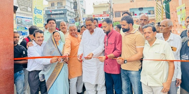 Dadri MLA News : दादरी में विकास का नया अध्याय विधायक तेजपाल नागर के प्रस्ताव पर शुरू हुए बुनियादी कार्य, सीएम योगी की योजना से नगर को मिलेगा स्वच्छ और आधुनिक रूप, विधायक का जनसंपर्क और जनता से जुड़ाव