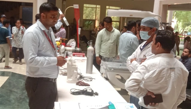 Sharda University News : शारदा अस्पताल में "पेशेंट्स सेफ्टी वीक" का आगाज़, नवजात और बच्चों की सुरक्षित देखभाल पर फोकस, मरीजों व स्टाफ को मिल रही अहम जानकारी, बच्चों की सुरक्षित देखभाल पर केंद्रित कार्यक्रम