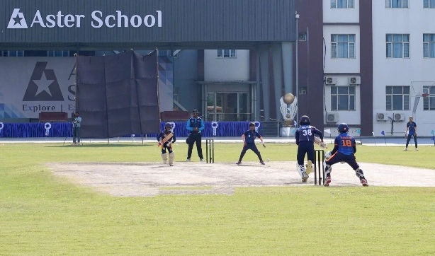CBSE Aster Cricket Tournament News : एस्‍टर स्कूल में गूंजे बल्ले-गेंद की टक्‍कर, सीबीएसई राष्ट्रीय अंडर-14 क्रिकेट टूर्नामेंट में रोमांचक मुकाबले, शानदार खेल से टीमों ने बनाया अगले दौर में स्थान, दिनभर चले हाई-वोल्टेज मुकाबले, फाइनल की उलटी गिनती शुरू