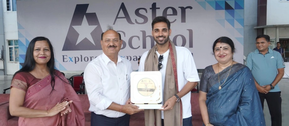 Aster Public School News : भुवनेश्वर कुमार की मौजूदगी से गूंजा ग्रेटर नोएडा का एस्टर पब्लिक स्कूल, सीबीएसई नेशनल टी-20 क्रिकेट टूर्नामेंट 2025 बना छात्रों और खेल जगत के लिए ऐतिहासिक क्षण, छात्रों से सीधा संवाद