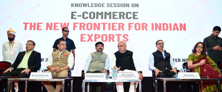 UPITS 2025 News : योगी सरकार की उत्तम स्वास्थ्य सेवाएं बनीं मॉडल, पड़ोसी राज्य अपनाने को दिखे लालायित, सीएम योगी की दूरदर्शी सोच का गरीब और वंचित परिवारों को मिल रहा लाभ, उनकी ज़िंदगी में आ रहे सकारात्मक परिवर्तन