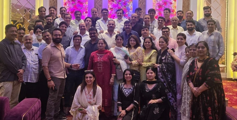 Noida Punjabi Society News : नोएडा में पंजाबी एकता समिति की आमसभा में गूंजी लोहड़ी की तैयारी की धुन — “एकता, उत्सव और सहयोग से मनाया जाएगा भव्य लोहड़ी महोत्सव 2025”, नव-निर्वाचित सदस्यों का स्वागत और सम्मान, लोहड़ी पर्व — संस्कृति, संगीत और समरसता का संगम