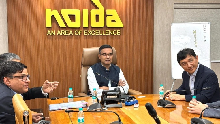 LG In Noida Authority Investment News : नोएडा में एलजी का बड़ा निवेश!, 1000 करोड़ से बनेगा वैश्विक अनुसंधान एवं विकास केंद्र, 500 युवाओं को मिलेगा रोजगार, राज्य सरकार का फोकस, “इनवेस्ट यूपी, इनोवेट यूपी”,नोएडा प्राधिकरण के सीईओ डॉ लोकेश एम बोले - नोएडा बनेगा “नवाचार की राजधानी”