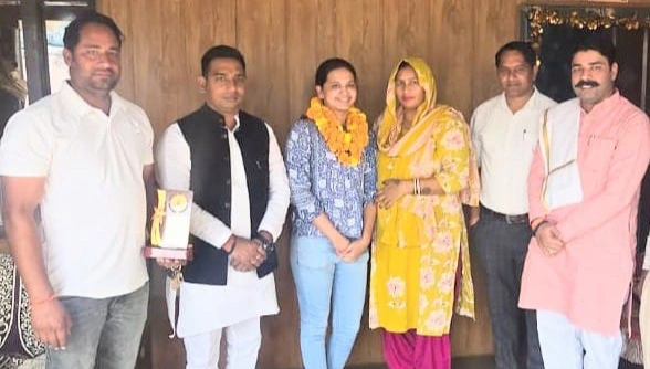 Breaking News : जुनेदपुर की लवनीत नागर बनीं क्षेत्र की शान, सीए परीक्षा में सफलता हासिल कर बढ़ाया गांव का मान, करप्शन फ्री इंडिया संगठन ने किया सम्मान, मेहनत, लगन और संकल्प का परिणाम, जुनेदपुर की बेटी लवनीत नागर ने सीए परीक्षा पास कर रचा इतिहास, बेटी बचाओ, बेटी पढ़ाओ का साकार रूप