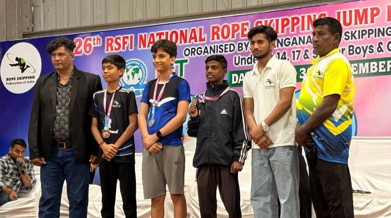 JP School News : जेपी पब्लिक स्कूल के खिलाड़ियों ने नेशनल में मचाया धमाल!, देशभर के दिग्गजों को पछाड़ते हुए जीते स्वर्ण–रजत–कांस्य,Rope Skipping में ग्रेटर नोएडा को बनाया राष्ट्रीय मानचित्र का चमकता सितारा, JP स्कूल की प्रधानाचार्या मीता भंडुला का प्रेरक संदेश