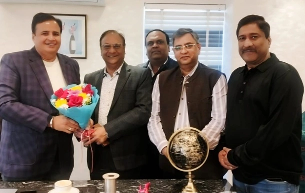 Noida Udhog News : उद्योग, नवाचार और राष्ट्रनिर्माण की कमान, ग्रीन एनर्जी के पथप्रदर्शक डॉ. पीयूष द्विवेदी बने यूपी उद्योग व्यापार मंडल दिल्ली-एनसीआर के चेयरमैन, वोकल फॉर लोकल से ग्लोबल इकोनॉमी तक, 52 वर्षों की विरासत, भविष्य की तैयारी