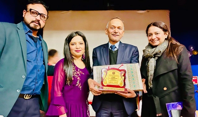 Good News : साहित्य, संस्कृति और प्रतिभा का महासंगम, दिल्ली के भव्य सांस्कृतिक मंच पर ग्रेटर नोएडा के भगवत शर्मा का हुआ ऐतिहासिक सम्मान, बच्चों की रचनात्मक उड़ान ने मोहा मन, भव्य सांस्कृतिक महोत्सव में प्रतिभा और साहित्य का संगम
