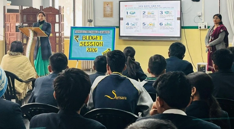 Samsara School News : “क्लासरूम से संसद तक बजट की गूंज!”, समसारा विद्यालय में सजा ‘केंद्रीय बजट 2026’ का ज्ञान मंच, छात्रों ने सीखा देश की अर्थव्यवस्था का गणित, केंद्रीय बजट 2026 शिक्षा, युवा और अर्थव्यवस्था पर फोकस