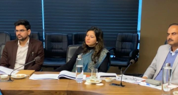 Greater Noida Authority News : औद्योगिक टाउनशिप के मॉडल को समझने बिहार का प्रतिनिधिमंडल पहुंचा ग्रेटर नोएडा, ग्रेनो प्राधिकरण की नीतियों और आईआईटीजीएनएल के इंफ्रास्ट्रक्चर का किया अध्ययन, नियोजन, मास्टर प्लान और बिल्डिंग बायलॉज की जानकारी