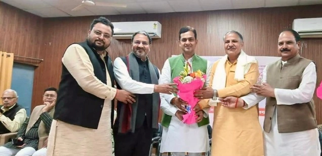 Dadri BJP News : समर्पण दिवस पर पंडित दीनदयाल उपाध्याय को श्रद्धांजलि, दादरी में भाजपा कार्यकर्ताओं ने पुष्पांजलि अर्पित कर दोहराया ‘अंत्योदय’ का संकल्प, अंत्योदय के संकल्प के साथ कार्यक्रम का समापन