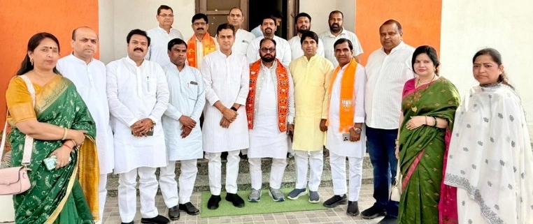 BJP Organization News : “संगठन में नई ऊर्जा, 2027 का लक्ष्य तय!”, भाजपा जिला कार्यालय में नव-नियुक्त पदाधिकारियों का जोरदार स्वागत, जीत के संकल्प के साथ भरा उत्साह, 2027 विधानसभा चुनाव पर फोकस, “हर सीट पर जीत” का लक्ष्य, “संगठन ही सबसे बड़ी ताकत” — जिला अध्यक्ष अभिषेक शर्मा का संदेश