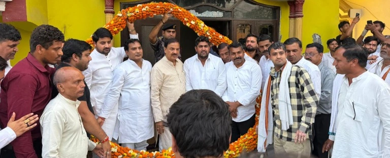 BJP MP News : “जेवर में गूंजा विकास का बिगुल”: सांसद डॉ. महेश शर्मा का आह्वान, 28 मार्च को ऐतिहासिक जनसभा में उमड़ेगा जनसैलाब, एशिया की सबसे बड़ी सौगात बनने जा रहा जेवर एयरपोर्ट, “गांव-गांव में स्वागत, हर दिल में उत्साह” जनसंपर्क अभियान ने पकड़ी रफ्तार, “डबल इंजन सरकार का विकास मॉडल” किसानों और क्षेत्र के लिए बड़ा संदेश