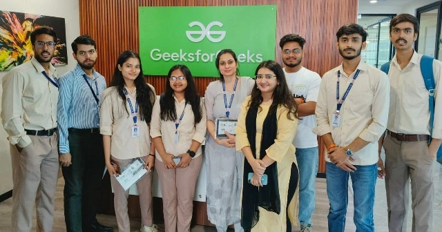 ITS College News : “किताबों से निकलकर इंडस्ट्री तक, आईटीएस कॉलेज के छात्रों ने GeeksforGeeks में सीखी टेक की असली दुनिया”, औद्योगिक भ्रमण में छात्रों को मिला रियल-टाइम आईटी अनुभव, डेटा स्ट्रक्चर से लेकर प्रॉब्लम सॉल्विंग तक मिली गहरी समझ