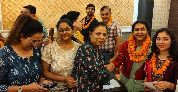 Greater Noida West News : “नई टीम, नए इरादे!”—गौरसौन्दर्यम AOA चुनाव के बाद पहली बैठक में बनी नई कमेटी, सोसाइटी में बदलाव की बड़ी उम्मीद, चुनाव के बाद पहली बैठक—पदाधिकारियों का हुआ चयन