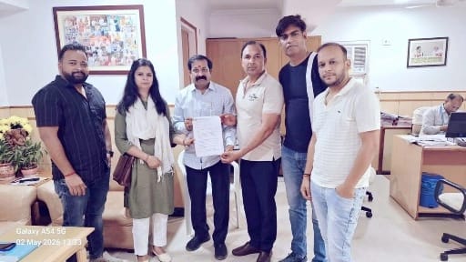 Breaking News : “आसमान छूती इमारतें, पर सुरक्षा ज़मीन पर क्यों?”, ग्रेटर नोएडा में हाई-राइज फायर सेफ्टी पर बड़ा सवाल, ड्रोन रेस्क्यू से हाई-टेक समाधान तक उठी आवाज़, 25 से 40 मंज़िल तक पहुंचने की क्षमता नहीं—सबसे बड़ा खतरा, फायर NOC कागज़ों में पास, जमीनी हकीकत में फेल!, RWA और बिल्डर्स की जिम्मेदारी भी तय करने की मांग