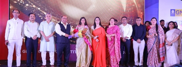 GNIOT College News : “DJ की धुन, रैंप पर जलवा, आंखों में विदाई की नमी और सपनों की उड़ान” — जीएनआईओटी एमबीए कॉलेज की फेयरवेल पार्टी बनी यादों का सबसे खूबसूरत चैप्टर, मंच पर जूनियर्स ने सीनियर्स को दी ऐसी विदाई