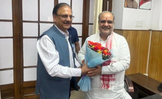 Breaking News : “लखनऊ में हुई बड़ी मुलाकात, ग्रेटर नोएडा से उठी ग्लोबल MSME की आवाज़!”, डॉ. राकेश कुमार और मंत्री भूपेंद्र चौधरी की बैठक से यूपी के हस्तशिल्प, ODOP और निर्यात सेक्टर को मिलेगी नई उड़ान, “यूपी को बनाना है दुनिया का सबसे बड़ा MSME और हैंडीक्राफ्ट हब”, IEML चेयरमैन डॉ. राकेश कुमार ने मंत्री भूपेंद्र चौधरी के सामने रखा विजन, यूपी इंटरनेशनल ट्रेड शो 2026 को लेकर भी हुई बड़ी चर्चा