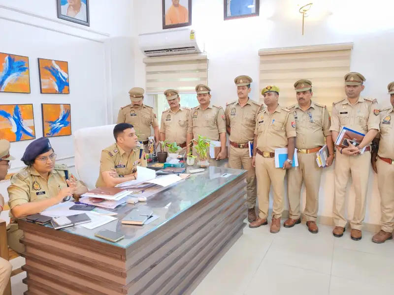 UP Police News : मुहर्रम से पहले अलर्ट मोड में ग्रेटर नोएडा पुलिस!, संवेदनशील इलाकों पर पैनी नजर, जुलूस मार्गों की हुई विशेष निगरानी, सुरक्षा के लिए तैनात होंगे बड़े अधिकारी“, अमन-चैन में कोई खलल नहीं, हर गतिविधि पर रहेगी पुलिस की नजर” — मुहर्रम को शांतिपूर्ण बनाने के लिए ग्रेटर नोएडा पुलिस की व्यापक तैयारी