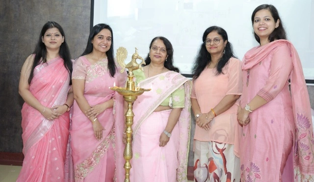Yatharth Hospital News : विश्व IVF दिवस: निसंतानता नहीं है शर्म का विषय, 450 बेड की अत्याधुनिक स्वास्थ्य सुविधा, समय पर उपचार से पूरा हो सकता है माता-पिता बनने का सपना; यथार्थ हॉस्पिटल में भावुक हुए कई परिवार, आईवीएफ से पहले स्वास्थ्य की पूरी तैयारी जरूरी : डॉ. अमरीन सिंह