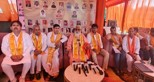 Dharmik Ramlila News : ग्रेटर नोएडा में श्री धार्मिक रामलीला समिति का भव्य दशहरा महोत्सव, 22 सितंबर से 2 अक्टूबर तक चलेगा सांस्कृतिक और धार्मिक उत्सव, विश्वस्तरीय मंच और विशाल पुतलों के दहन से गूंजेगा शहर, 100 से अधिक कलाकार करेंगे रामलीला मंचन, 350 फीट का विशाल स्टेज और 2200 स्क्वायर फीट एलईडी स्क्रीन