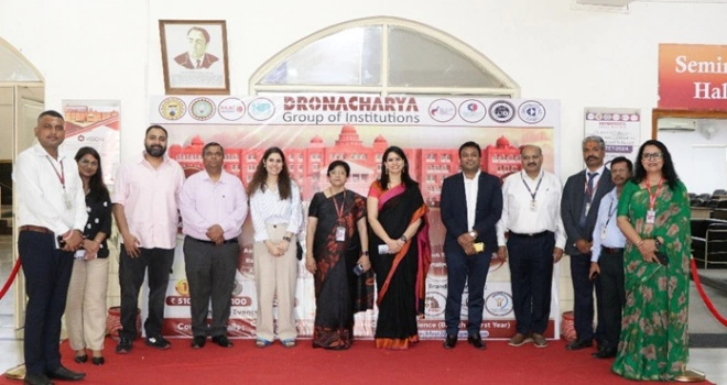 Dronacharya College News : “रोबोटिक्स से कोडिंग तक छाया टैलेंट!, ग्रेटर नोएडा के द्रोण-टेकफेस्ट में 502 छात्रों ने दिखाया दम, 117 टीमों के बीच हुआ जबरदस्त टेक मुकाबला”, 8 प्रतियोगिताएं—हर मंच पर दिखी क्रिएटिविटी, विजेताओं को मिला सम्मान और नकद पुरस्कार