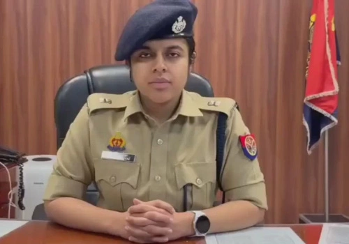 Police Breaking News : “सेंट्रल नोएडा को मिली नई ‘आयरन लेडी’!, तेज-तर्रार IPS शैव्या गोयल संभालेंगी कमान, अपराधियों में हलचल तय, “तेज-तर्रार छवि”—साइबर क्राइम के खिलाफ रही सख्त, “अब बड़ी जिम्मेदारी”—सेंट्रल नोएडा जोन पर फोकस, तबादले के बाद नई तैनाती—शक्ति मोहन अवस्थी का ट्रांसफर