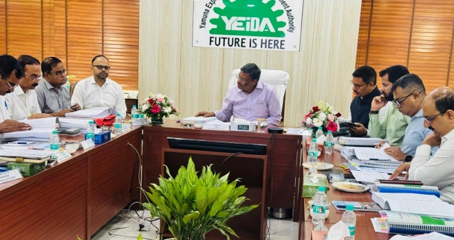 YEIDA Board Meeting News : 30 हजार करोड़ का निवेश, 8 हजार हेक्टेयर का इंडस्ट्रियल नोड, जेवर में ट्रैफिक पार्क और किसानों को बड़ी राहत!, YEIDA की 90वीं बोर्ड बैठक ने बदल दी विकास की तस्वीर, एयरपोर्ट सिटी बनने की ओर बढ़ा यमुना क्षेत्र, सेमीकंडक्टर से लेकर इलेक्ट्रॉनिक्स तक, उद्योगों को मिली नई उड़ान