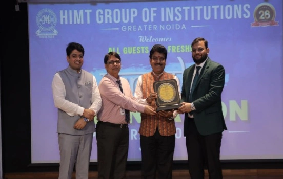 HIMT College News : एचआईएमटी में ‘आरंभ 2026’ से नई शैक्षणिक यात्रा का आगाज, नवप्रवेशित विद्यार्थियों को शिक्षा, कौशल और अनुशासन का दिया मंत्र, मुख्य अतिथि प्रो. (डॉ.) मुरलीमनोहर पाठक ने विद्यार्थियों से अपनी क्षमता पहचानने का किया आह्वान, DRDO वैज्ञानिक ने दिया मेहनत और अनुशासन का संदेश और RJ नावेद ने अपने अंदाज में बढ़ाया विद्यार्थियों का उत्साह