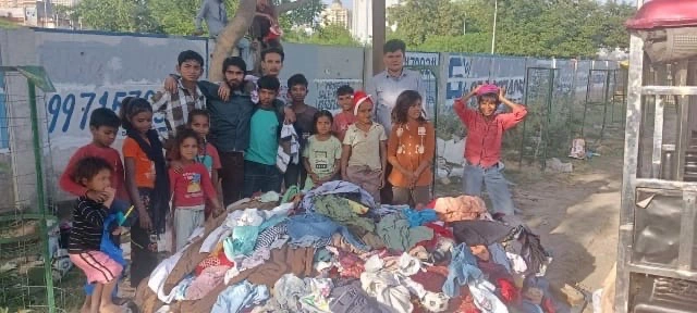 BIG News : 101 दिन, 2.30 लाख मुस्कानें—‘नेकी का डब्बा फाउंडेशन’ ने की सेवा की मिसाल पेश, आपकीउतरन - किसी की जरूरत अभियान का भव्य समापन