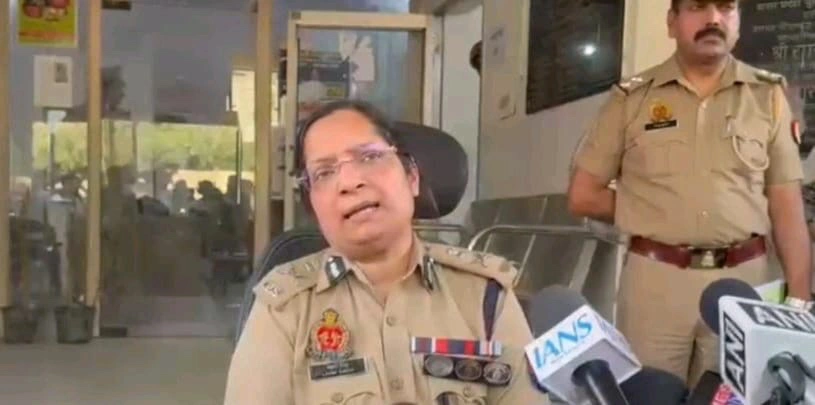 Noida Terrorist Connection News : “नोएडा हिंसा का ‘विदेशी कनेक्शन’, पाकिस्तान से चल रहा थारिमोट कंट्रोल, सोशल मीडिया के जरिए भड़काई गई भीड़, पुलिस कमिश्नर का बड़ा खुलासा, दो गिरफ्तार, एकफरार