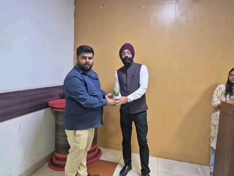 ITS College News : आई.टी.एस इंजीनियरिंग कॉलेज, ग्रेटर नोएडा में “नई नवाचारी विचारों की खोज” विषय पर कार्यशाला आयोजित, एसोचैम (ASSOCHAM) के स्टार्टअप्स एवं इनोवेशन के अतिरिक्त निदेशक,  मनवीन चड्ढा का प्रेरणादायक संबोधन रहा