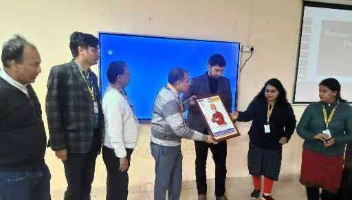 GNIT College News : GNIT में वेब डेवलपमेंट और कोडिंग पर वर्कशॉप, IIT रुड़की के पूर्व छात्र कनक गौतम ने दिए करियर टिप्स
