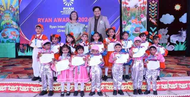 Ryan International School News : रेयान इंटरनेशनल स्कूल, ग्रेटर नोएडा में मॉन्टेसरी स्नातक और वार्षिक समारोह 2024-25 का भव्य आयोजन, संस्कृति और सतत विकास पर जोर