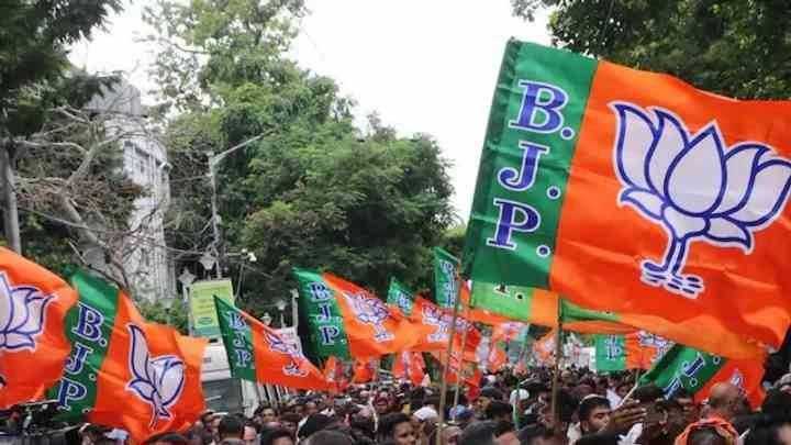 UP BJP Organisation News : इंतहा हो गई इंतजार की!, "भाजपा कार्यकर्ताओं की परीक्षा कब खत्म होगी?, गौतम बुद्ध नगर व नोएडा में जिलाध्यक्ष की घोषणा लटकी, पार्टी ऑफिसों में पसरा सन्नाटा, CM योगी के दौरे से फिर जगी उम्मीद", कार्यकर्ताओं में निराशा, संगठन पर उठे सवाल