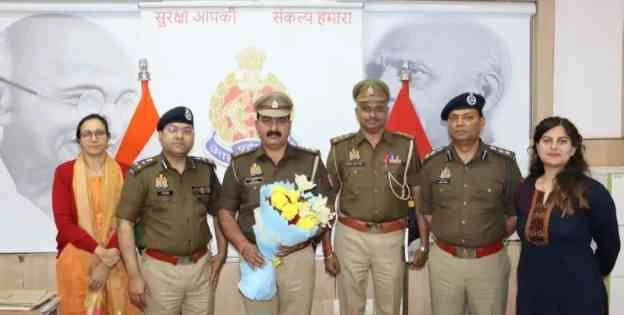 Noida Police Newa : नोएडा कमिश्नरेट में तैनात लोकेंद्र राणा बने इंस्पेक्टर, तेजतर्रार और ईमानदार छवि के लिए जाने जाते हैं
