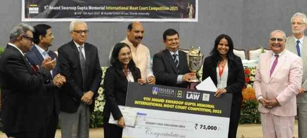 Sharda University News : विदेशी विद्वानों और जजों की मौजूदगी में शारदा विश्वविद्यालय की मूट कोर्ट प्रतियोगिता का भव्य समापन, छात्रों ने दिखाई विधि ज्ञान की चमक