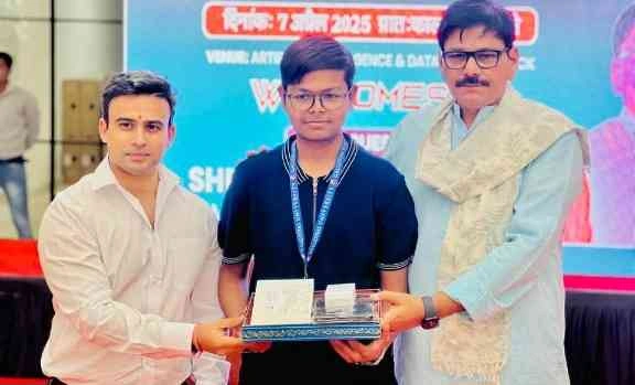 Galgotia University News : "गलगोटिया विश्वविद्यालय बना नवाचार का केंद्र, विधायक धीरेन्द्र सिंह बोले - उच्च शिक्षा के नए मानदंड गढ़ रहा है ग्रेटर नोएडा", डॉ. ध्रुव गलगोटिया – “नवाचार की हर दिशा में गलगोटिया आगे”