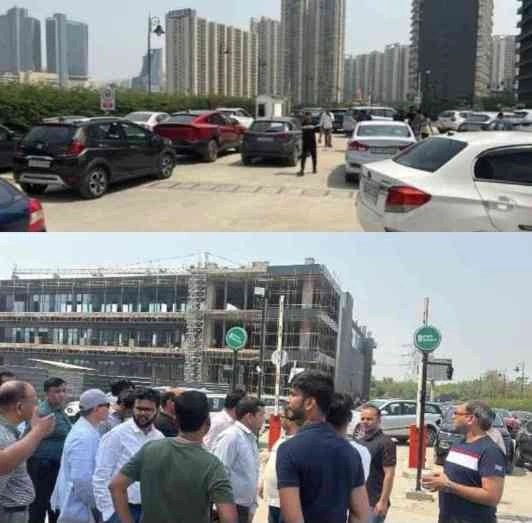 Greater Noida West NX One News : NX-One प्रोजेक्ट में बिकी उम्मीदें और टूटी वादाखिलाफ़ी, ऑफिस स्पेस देकर पार्किंग भूले बिल्डर, नाराज खरीदारों ने गाड़ियां लगाकर किया गेट जाम, कहा– अब धोखा नहीं, हक चाहिए!