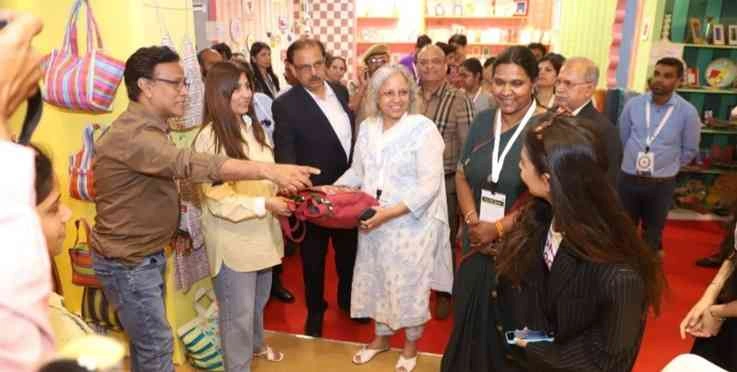 IHGF Spring 2025 News : हस्तशिल्प का भव्य महाकुंभ, ग्रेटर नोएडा में सजी ‘आईएचजीएफ दिल्ली मेला- स्प्रिंग 2025’ की रंगीन चकाचौंध, सस्टेनेबिलिटी और इनोवेशन की नई परिभाषा गढ़ते कारीगर