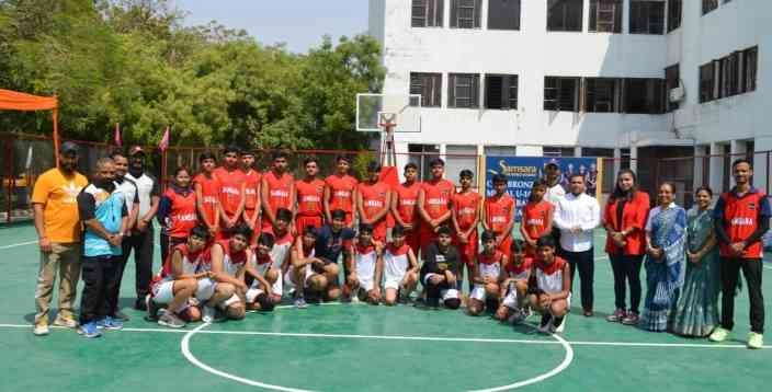 Samsara Public School News : समसारा विद्यालय बना बास्केटबॉल का बेताज बादशाह, अंतरविद्यालयी चैंपियनशिप में लड़के और लड़कियों दोनों ने रचा इतिहास, रसप्रीत सिद्धू और कुंवर ब्रह्मावर्त्य सिंह की मौजूदगी ने बढ़ाया खिलाड़ियों का हौंसला