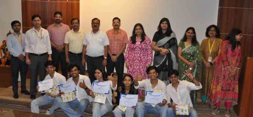 GNIOT College News : "जीवन से भरपूर 'कल्चुरा - द रिदमिक वेव', GNIOT में छात्रों की रचनात्मकता और उमंग का रंगारंग उत्सव", परंपरा और नवीनता का संगम, दीप प्रज्वलन से हुई शुरुआत